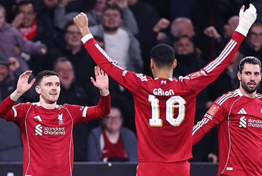 Robertson rực sáng, Liverpool hạ Wolves để vào tứ kết FA Cup