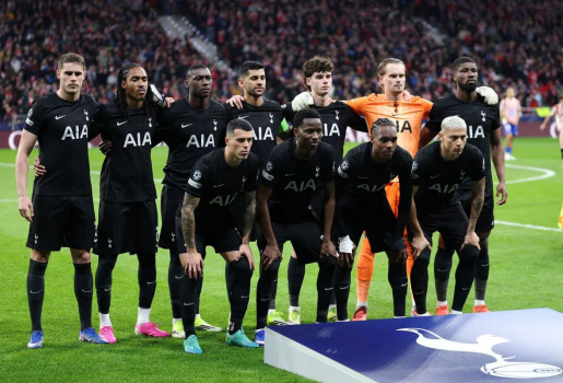 Một ngôi sao Tottenham không bận tâm dù đội nhà rớt hạng