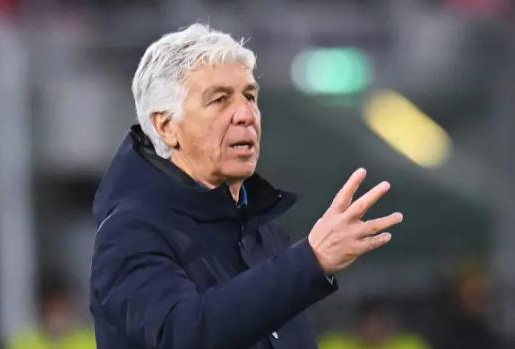 Gasperini nổi cáu, yêu cầu báo giới để yên cho Pellegrini