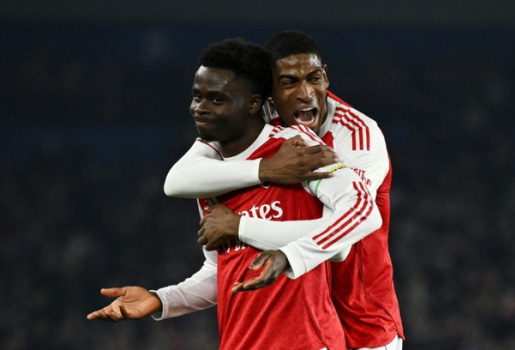 Arsenal mơ vô địch Ngoại hạng Anh nhờ pháo đài Emirates