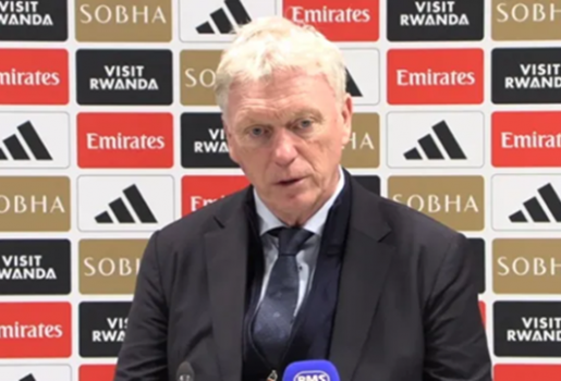 HLV Moyes thán phục pha cản phá bọ cạp của Calafiori