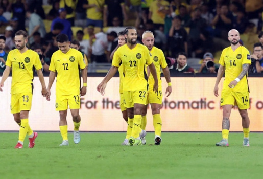 CĐV mỉa mai AFC tìm cách lách luật cứu Malaysia