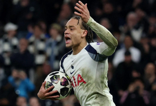 Xavi Simons rực sáng, Tottenham vẫn chưa thoát khỏi vũng lầy