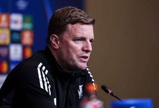 Eddie Howe giải thích lý do Newcastle sụp đổ trước Barca