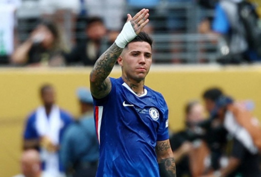 Enzo dùng tương lai để ép Chelsea tăng lương