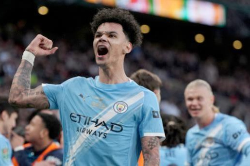 Nico O'Reilly sắm vai sát thủ trong vỏ bọc hậu vệ trái của Pep