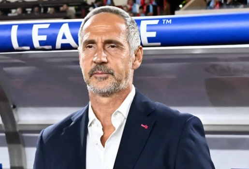 Adi Hutter từ chối làm HLV tạm quyền tại Tottenham
