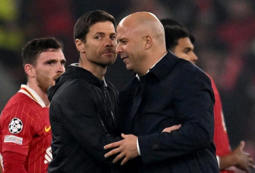 Huyền thoại John Barnes phản đối Liverpool bổ nhiệm Xabi Alonso