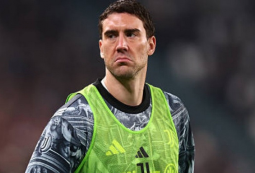 Vlahovic hy sinh thu nhập khủng để gắn bó với Juventus