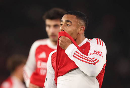 CĐV Arsenal đòi tống cổ Gabriel Jesus