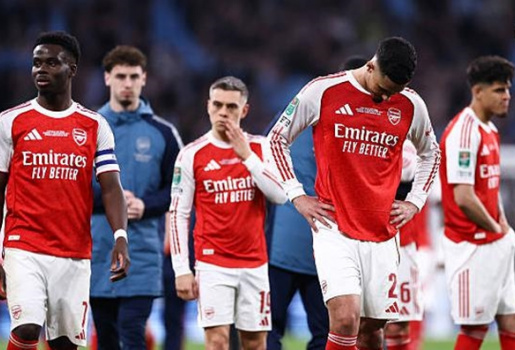 Liệu Arsenal có lặp lại kịch bản trắng tay vào cuối mùa?