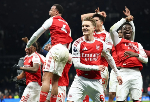 Thắng 5 trận nữa, Arsenal vô địch Ngoại hạng Anh