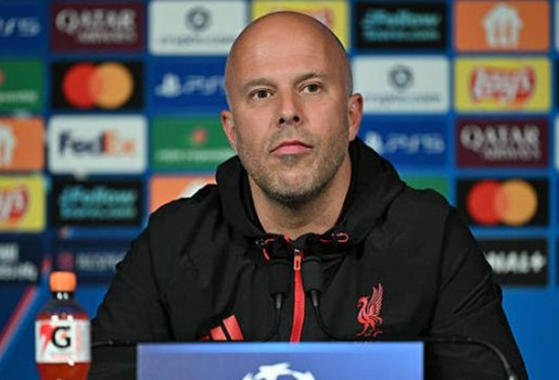 Arne Slot không dám nghĩ xa khi phải đối đầu PSG