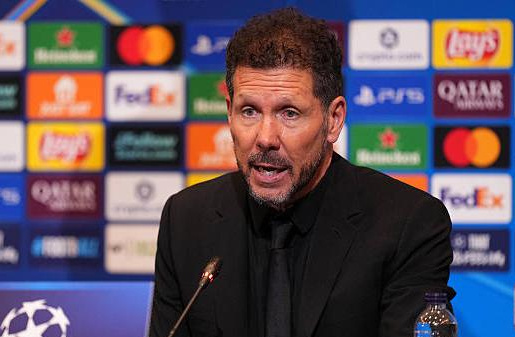 Simeone bảo vệ VAR sau khi Atletico đánh bại Barcelona