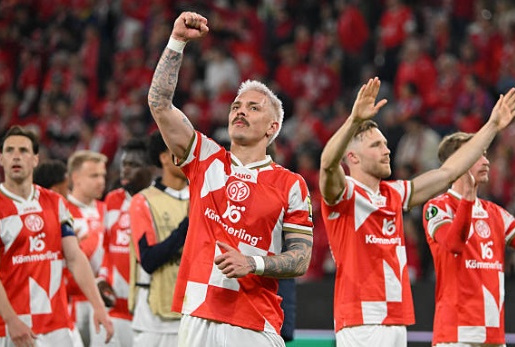 Mainz 05 nhấn chìm Strasbourg bằng hai bàn thắng sớm