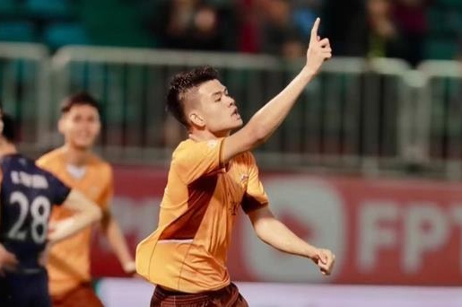 Cách sao trẻ Hoàng Anh Gia Lai khóa chặt Xuân Son