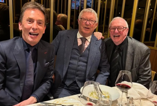 Sir Alex Ferguson đãi khách VIP trong ngày MU thất thủ trước Leeds