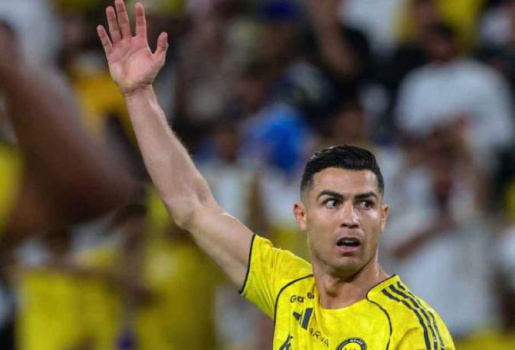 Ronaldo nén đau đến nôn mửa để đá cho Al Nassr