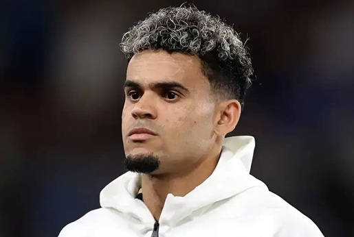 Hoeness tin Liverpool đang vò đầu bứt tai vì Luis Diaz