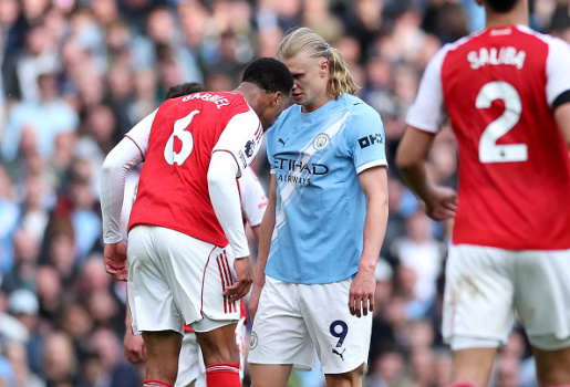 Arsenal níu giữ hy vọng vô địch nhờ hành động của Haaland