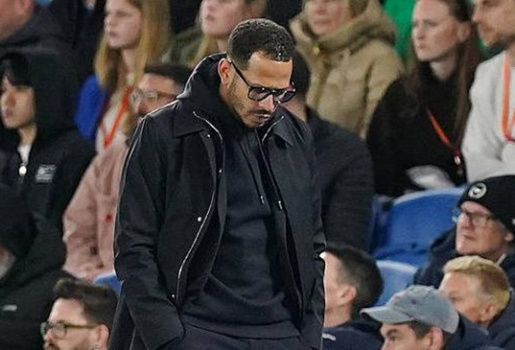 Romano xác nhận Chelsea họp khẩn chốt tương lai HLV Rosenior