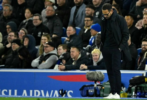 Chelsea thay HLV cớ sao Klopp và MU bị réo tên?