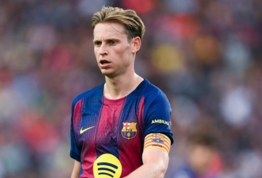 Flick tiết lộ lý do De Jong dự bị trước Getafe