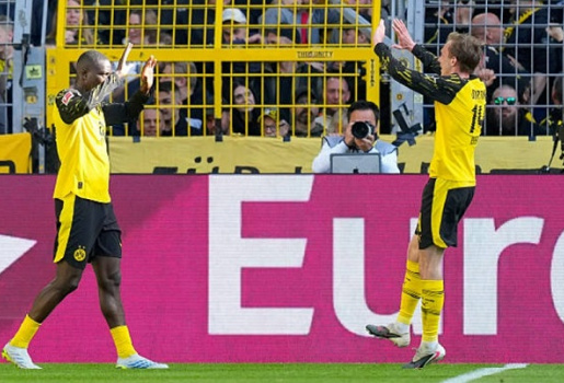 Nhấn chìm Freiburg 4-0, Dortmund lấy vé Cúp C1