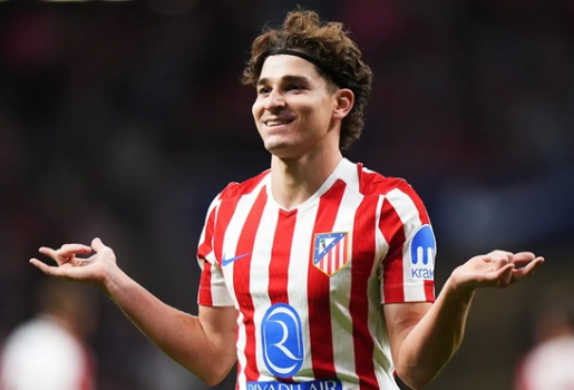 Simeone không bất ngờ khi Arsenal theo đuổi Alvarez