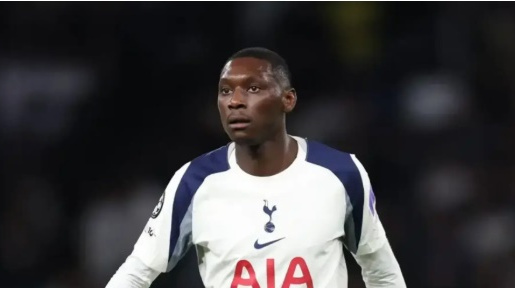 Kolo Muani rời Tottenham, PSG rao bán với giá 40 triệu euro