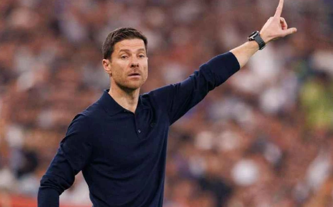 Chelsea săn đón Xabi Alonso cùng Andoni Iraola
