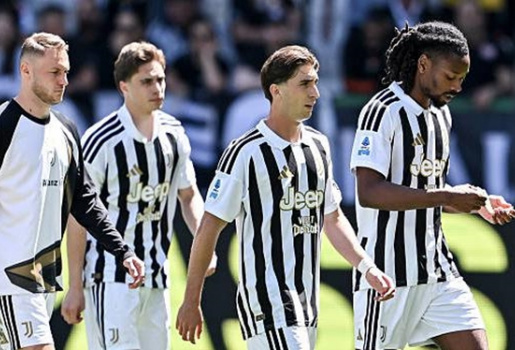 Thua đau Fiorentina, Juventus nguy cơ mất vé Champions League