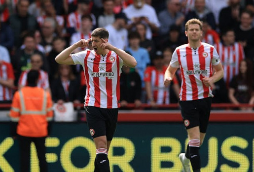 Đánh rơi chiến thắng phút 88, Palace chia điểm Brentford