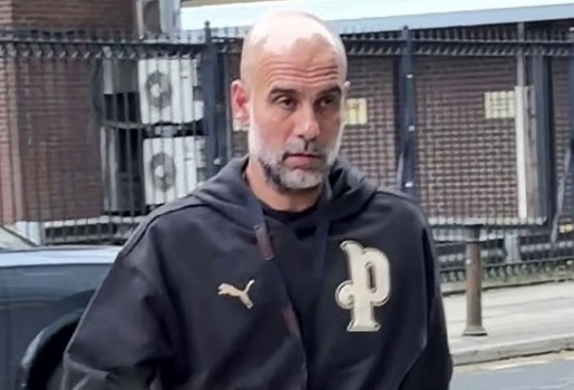 Pep Guardiola xuất hiện lần đầu sau thông tin rời Man City