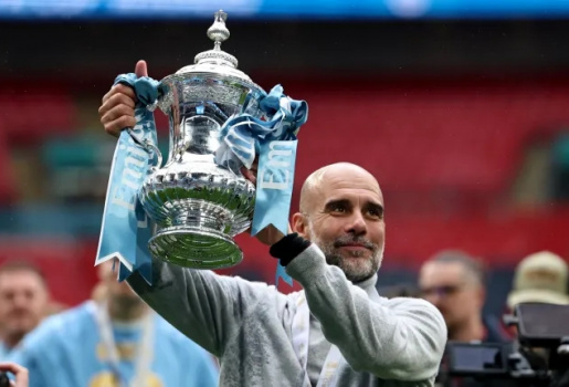 Shearer tin Pep sẽ dẫn dắt ĐTQG sau khi rời Man City