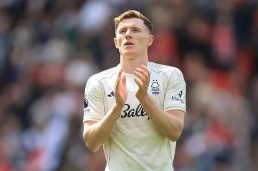 Scholes lo ngại MU hụt hơi trước Man City vụ Anderson