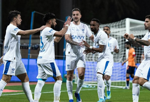 Thắng Al Fayha, Al Hilal vẫn ngậm ngùi với ngôi á quân