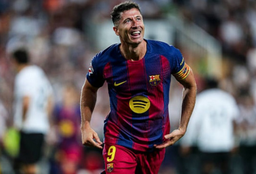 Chấm điểm Barcelona: Lewandowski ghi bàn ngày chia tay; Hàng thủ sụp đổ