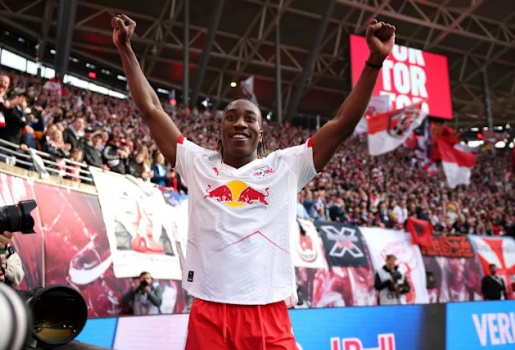 Romano cập nhật thương vụ Liverpool chiêu mộ Yan Diomande