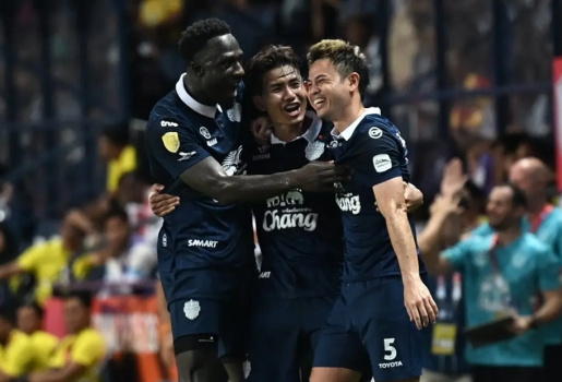 Thắng ngược Selangor, Buriram vô địch Cúp C1 ĐNÁ