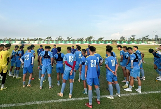 U19 Việt Nam vượt nắng 32 độ rèn quân tại Indonesia