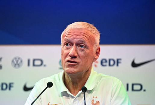 Deschamps nổi cáu vì sự kỳ vọng quá lớn dành cho tuyển Pháp