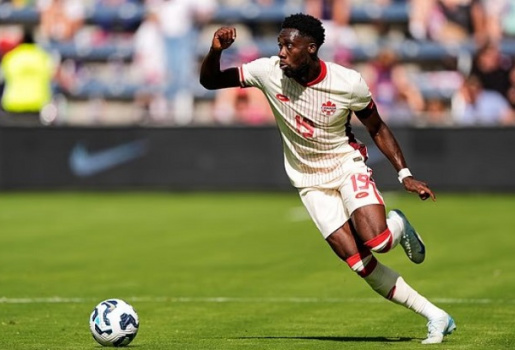 Tuyển Canada mang Alphonso Davies dự World Cup