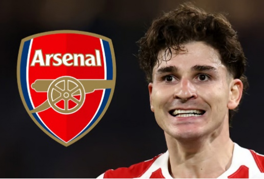 Arsenal dẫn đầu cuộc đua giành Julian Alvarez