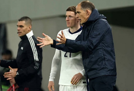 Walker cảnh báo Tuchel về hàng thủ tuyển Anh