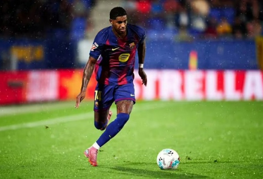 Barcelona dễ buông xuôi vụ mua đứt Marcus Rashford