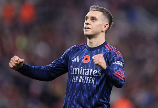 Leandro Trossard ẩn ý về ngày rời Arsenal