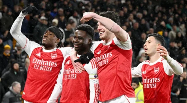 Darren Bent tin Tuchel sẽ chọn Madueke thay vì Bukayo Saka