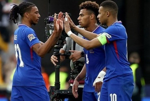 Soi trận Pháp vs Senegal: Les Bleus thị uy sức mạnh