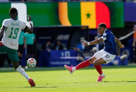Ghi 58 bàn, Mbappe trở thành chân sút vĩ đại nhất tuyển Pháp